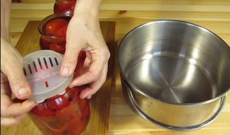 Помидоры маринованные на зиму: 7 очень вкусных рецептов сладких маринованных помидор этап 6
